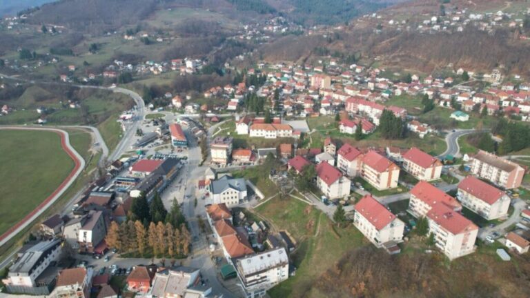 POLICIJA U MOJKOVCU: Osumnjičenom za porodično nasilje privremeno oduzeto oružje