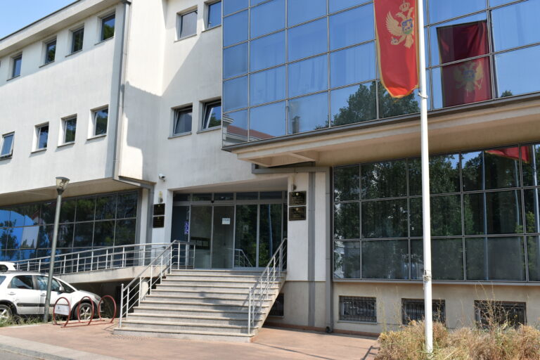 Ministarstvo: Netačno da su „procurili“ testovi za polaganje vožnje