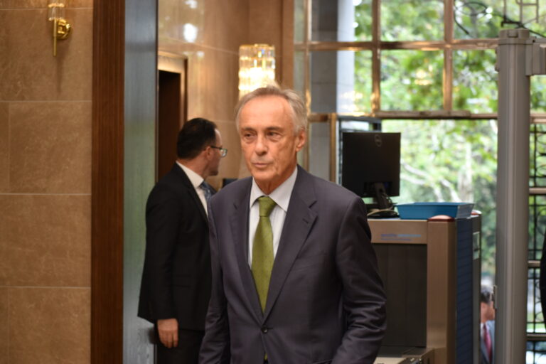 Lekić: Postupak Vlade bio improvizovan i upitan