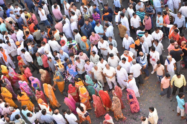 Na Zemlji će od sredine novembra biti osam milijardi ljudi