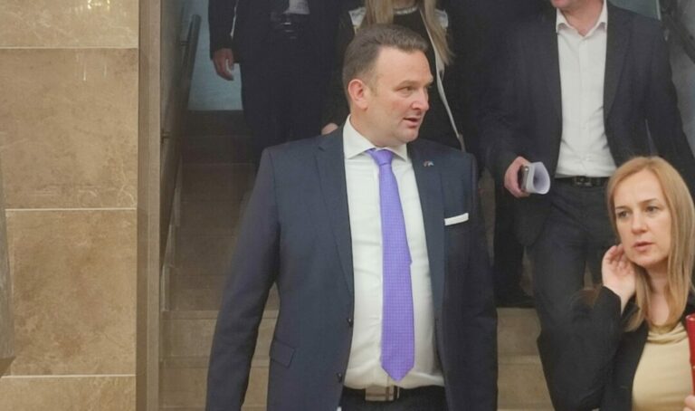 Otkrivena milionska imovina bivšeg šefa ANB-a Sava Kentere i njegovog brata