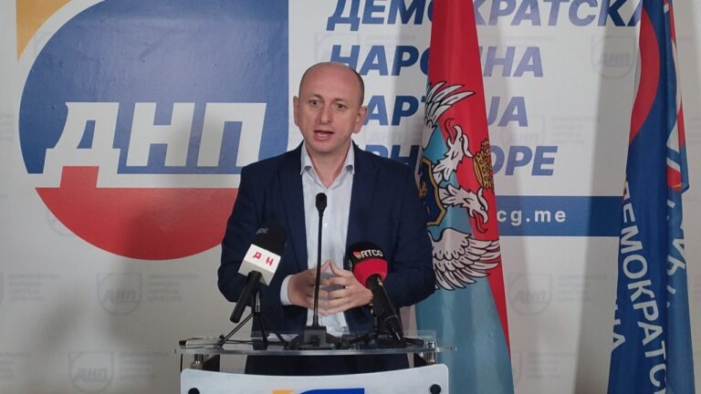 KNEŽEVIĆ: „Sumnjam da je neko ucijenjen ili je uzeo pare“