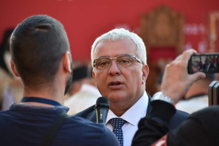 Mandić: Božić nas podsjeća na ljubav prema bližnjima, opraštanje i zajedništvo