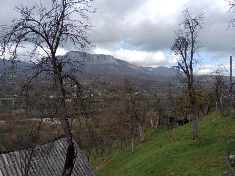 Promjenljivo, na sjeveru moguć snijeg