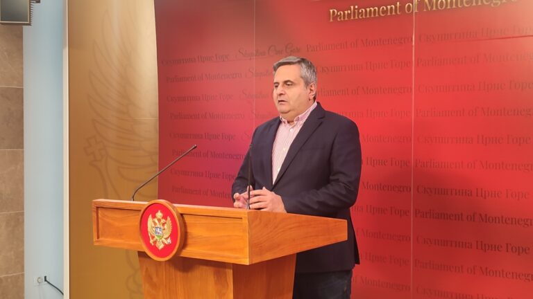 Radunović: DF ne treba da ulazi u široke koalicije