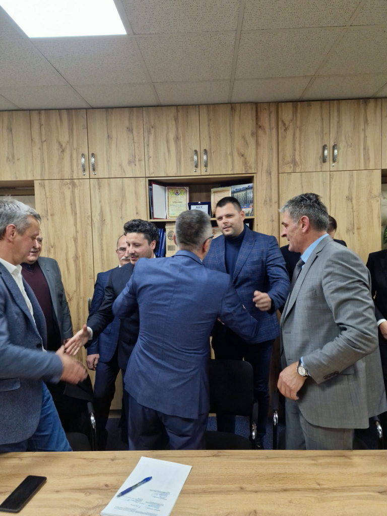 POTPISAN UGOVOR: EPCG kupila imovinu Željezare za 20 miliona eura