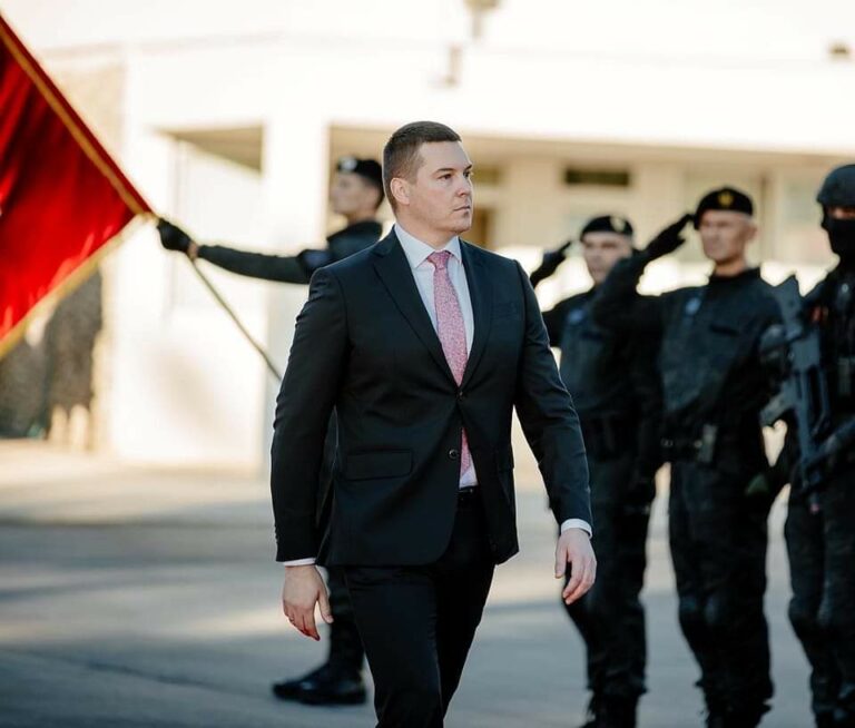 ADžIĆ: „Razmišljamo o angažovanju Vojske da bi zaštitili obale rijeka i izvorišta“