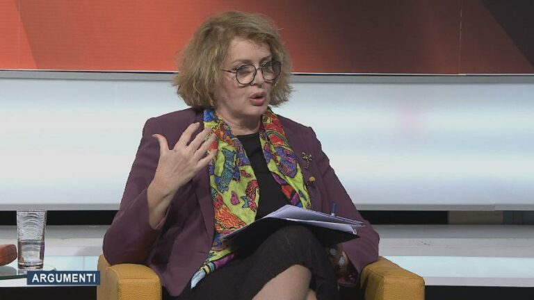 BOŠNjAK: „Mislila sam da Popa izvlači imena sudija Ustavnog suda“