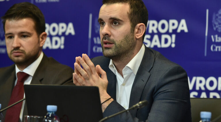 Spajić: Političari se vraćaju na stare navike zadovoljenja penzionera mrvicama