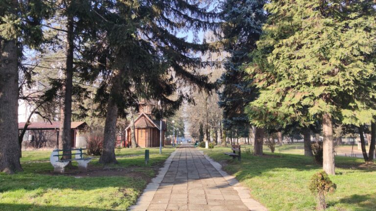 Danas pretežno sunčano, tokom noći postepeno naoblačenje