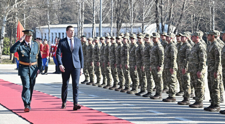 Adžić vojnicima: Budite prva linija odbrane Crne Gore, imamo samo jednu otadžbinu