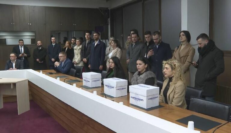 DF predao predlog za predsjedničku kandidaturu Mandića