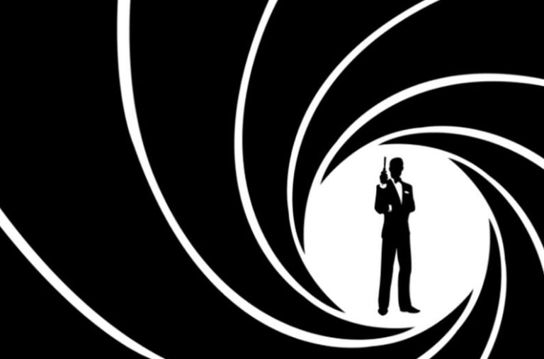 Prečišćen tekst bez rasnih referenci i u reizdanjima knjiga o Džejmsu Bondu