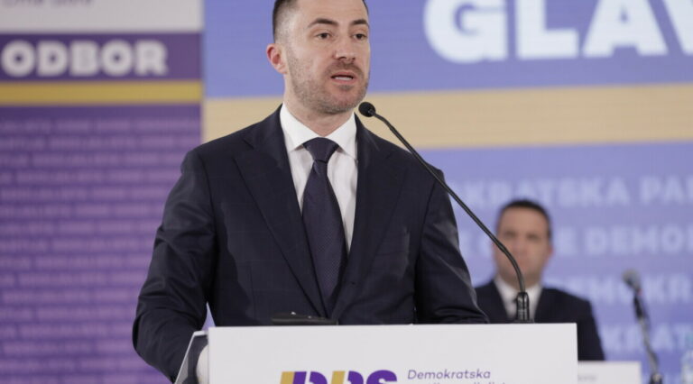 Glupost dana; (Kralj Ilir) Bogdanović: DPS sa apsolutno svim partnerima ima apsolutno iskren i do kraja jasan odnos.