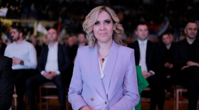 Bratić podržala Mandića: Ovo je sada borba za slogu, zajedništvo i napredak – Za budućnost Crne Gore