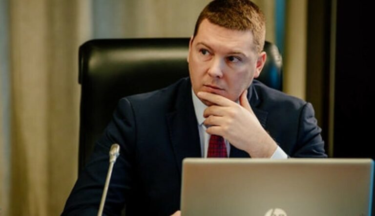 Adžić: Još nema potvrde da će Vučić prisustvovati inauguraciji Milatovića