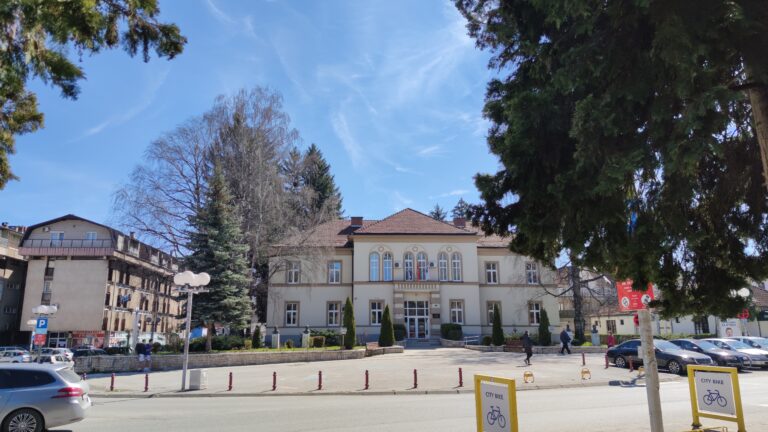 Opština Berane: Za plate zaposlenih fali milion i po eura