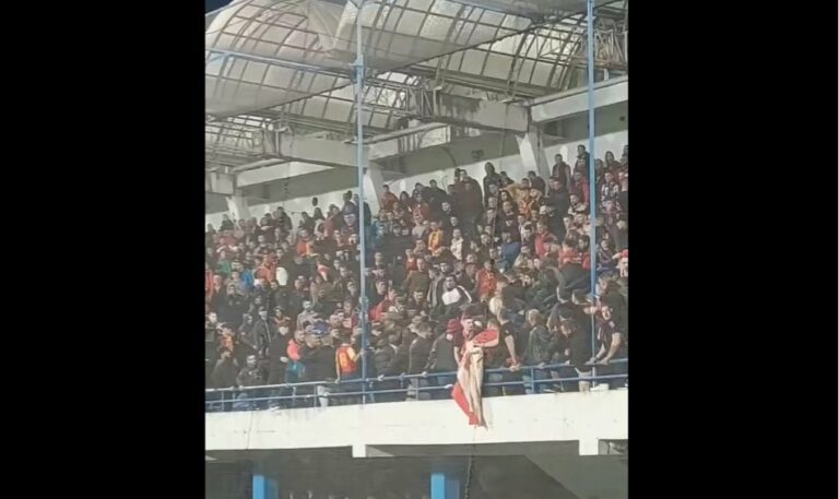 (VIDEO) Jedini incident na utakmici sa Srbijom! Međusobna tuča navijača Crne Gore