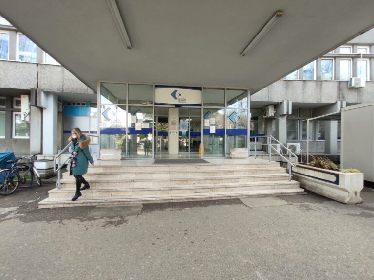 Predlog Vlade: Ljekari ne moraju u penziju sa 66 godina