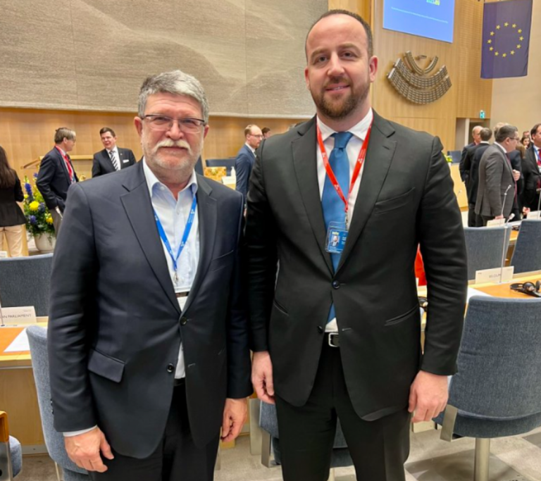 Nikolić sa Piculom: Vanredni izbori najbolji put do demokratske vlade