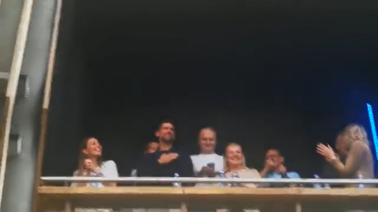 (VIDEO) Novak se pojavio na koncertu u Beogradu, publika ga pozdravila ovacijama