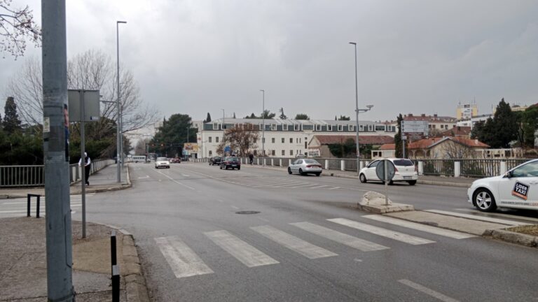 AMSCG: Oprez zbog mokrih i klizavih puteva