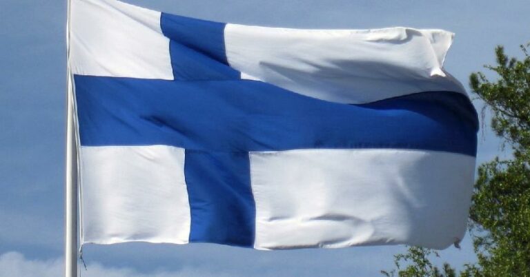 Finska počela da podiže ogradu prema Rusiji