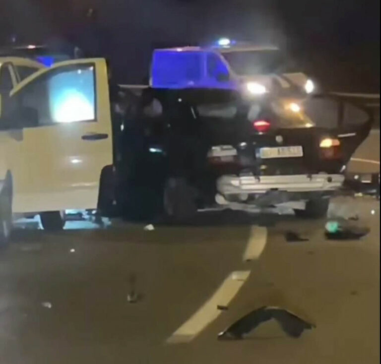 Težak udes u Rafailovićima: Ženska osoba teško povrijeđena, muškarca transportovali u Risan