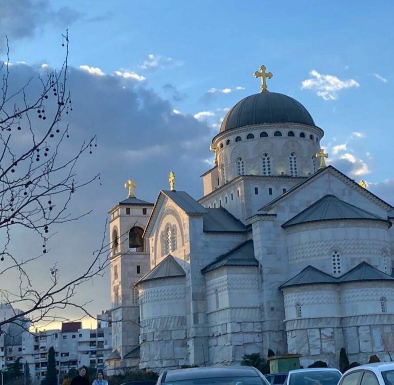 Crkvena opština Podgorica Mitropolije crnogorsko-primorske: Lik bivšeg premijera u Hramu Hristovog vaskrsenja isključivo je ideja samog freskopisca