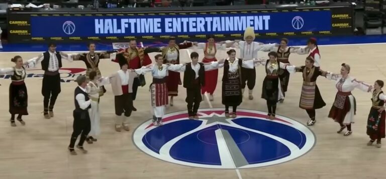 (VIDEO) “Ovo je Srbija” i srpsko kolo u zabavnom djelu NBA utakmice u Vašingtonu