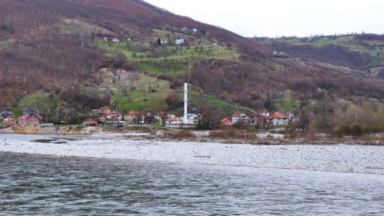 POČINJE RAMAZAN: Mjesec mira, praštanja i posta za vjernike muslimanske vjeroispovijest