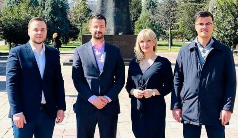 Načelno dogovorena podjela vlasti: Evropi sad i DF-u dvije trećine funkcija