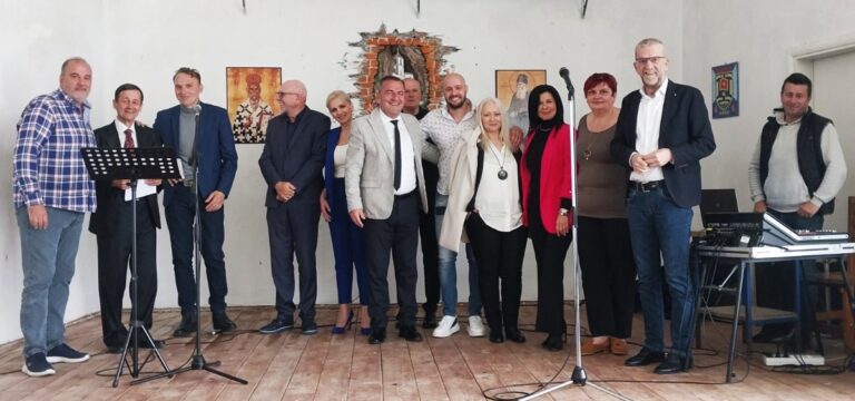 KONCERTNI OMAŽ KALEZIĆU “PJEVAMO ZORANOVE PJESME” DANAS IZVEDEN U UIKS-u