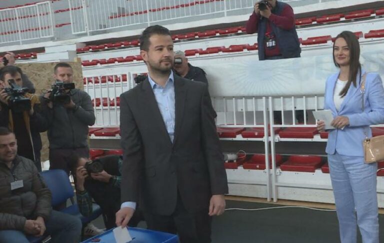 Milatović glasao u Sportskom centru UCG