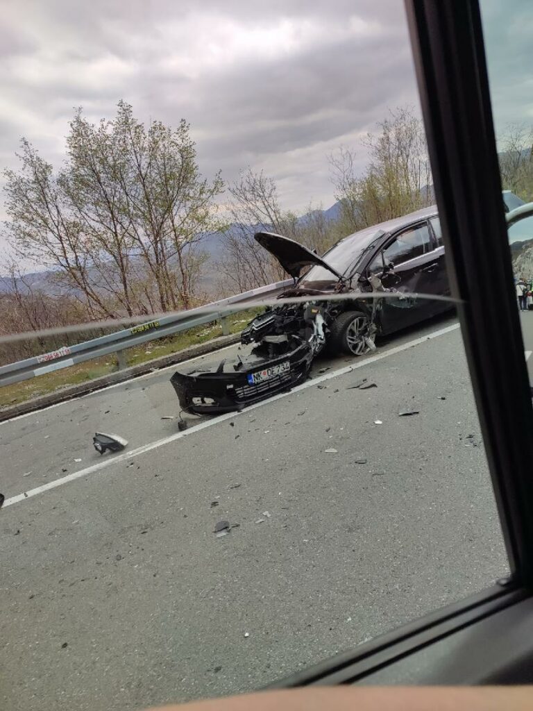 Jedna osoba povrijeđena u udesu na putu Cetinje – Podgorica