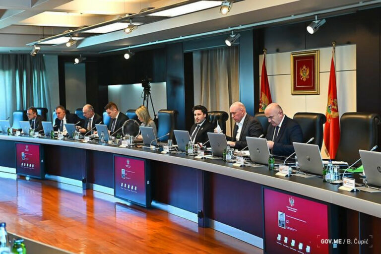 Damjanović: Zle namjere opskurne NVO; Abazović: Radimo transparentno