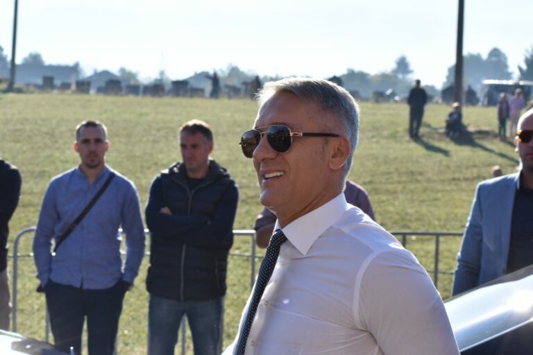 Vukšić obišao Malo brdo: Obećavam da ću riješiti problem legalizacije po principu pune pravičnosti