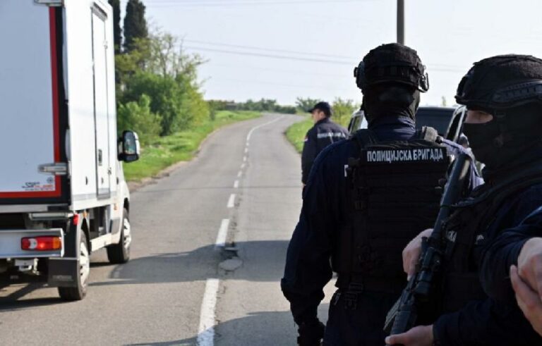 U vikendici kod Mladenovca nađena velika količina oružja