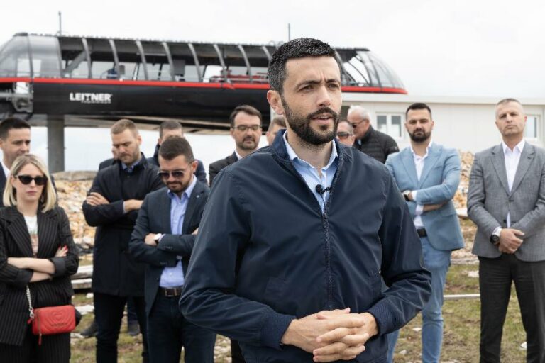 Živković tvrdi da su prethodne Vlade zapustile sjever