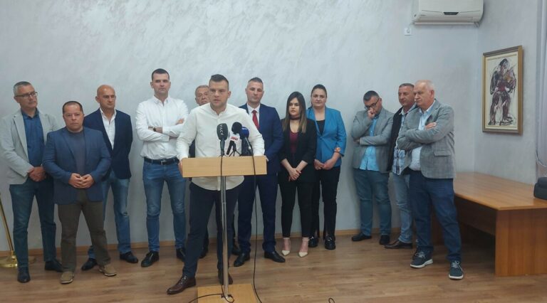 Asanović: Deklaraciju o poništenju Odluke o priznanju Kosova donosimo jer slušamo glas naroda