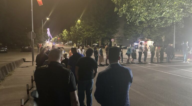 Zapaljene svijeće povodom 19 godina od ubistva Duška Jovanovića