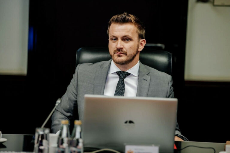 Dukaj: Funkcioneri ostaju bez prava na poreske tajne