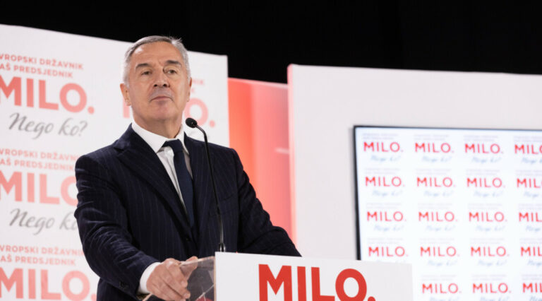 Đukanoviću od partijskih kolega preko 200.000 eura, Demokrate potrošile preko pola miliona