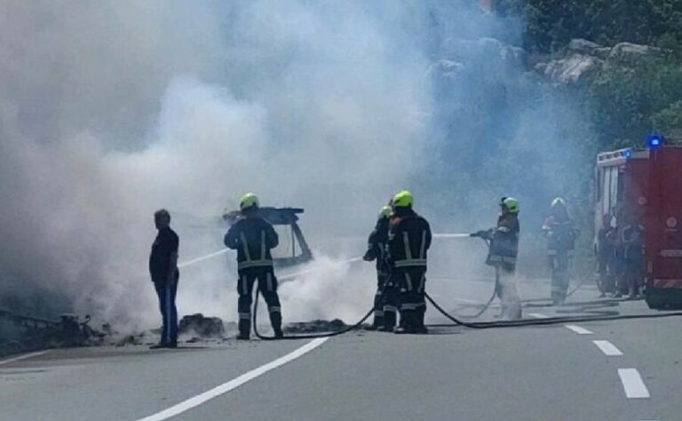 Zapalio se kamper na Barutani, bez povrijeđenih