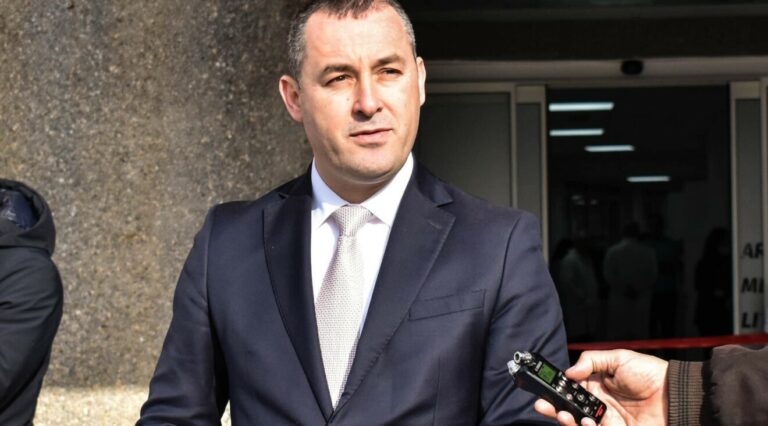 Šćekić o protestu ljekara: Previše dramatično ponašanje, plate izabranih ljekara do 2.800 eura