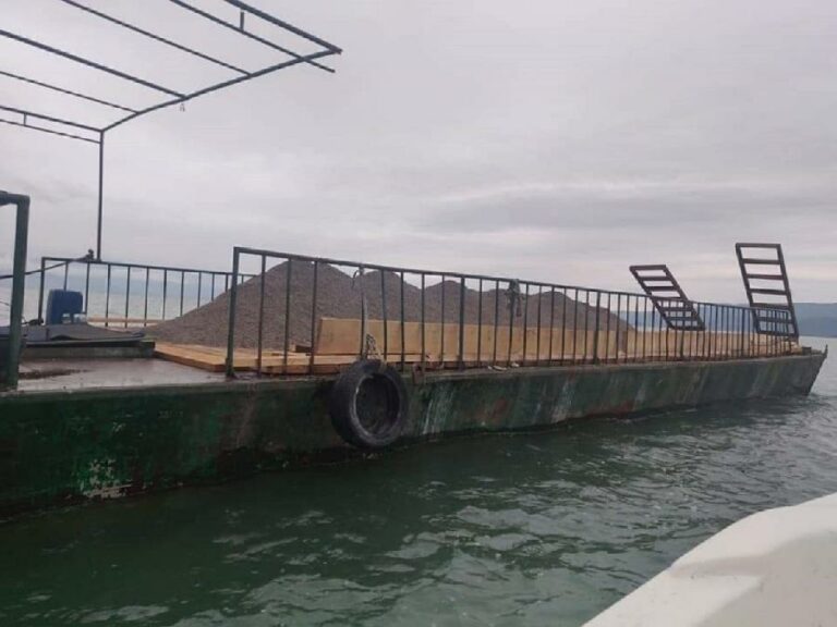 Služba NPCG oduzela tanker sa ilegalnim šljunkom