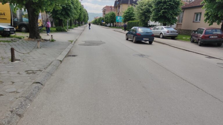 AMSCG: Putevi suvi, mogući sitni odroni