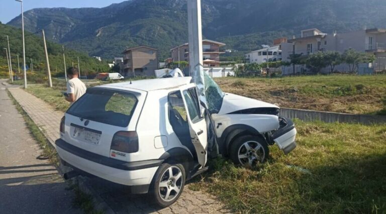 Tri mladića povrijeđena u udesu u Sutomoru, jedan teže, transportovan u KCCG