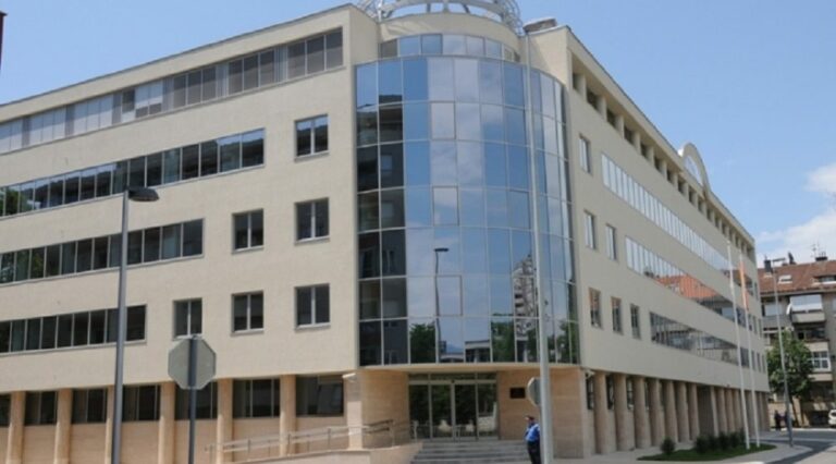 Akcija policije: Pretresi na više lokacija u potrazi za oružjem i narkoticima