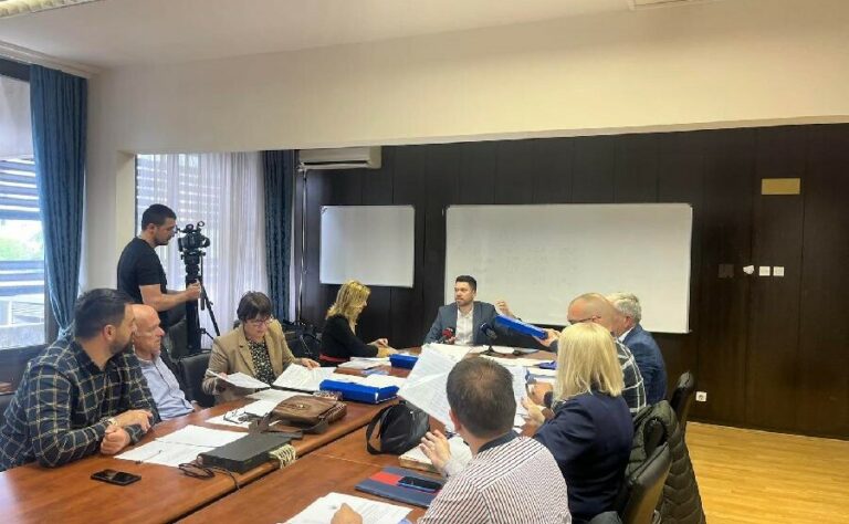 Za potvrđivanje liste Leposavića nedostaju 203 validna potpisa